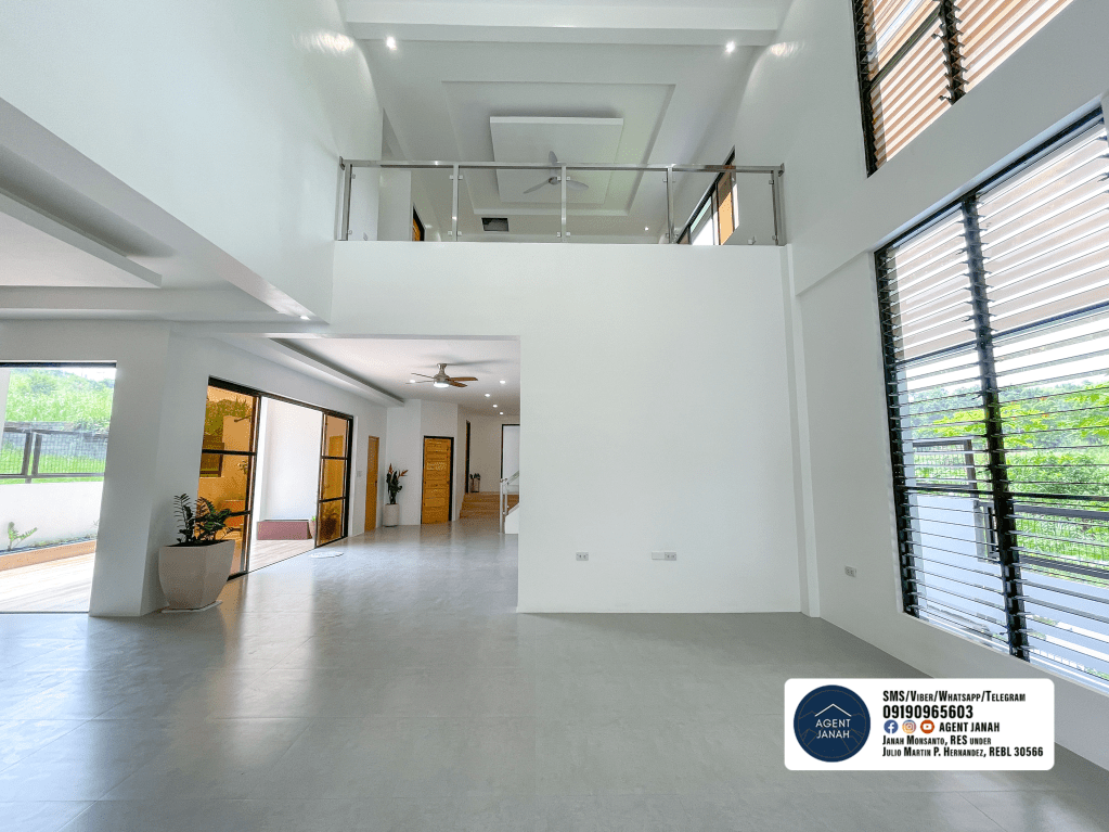 Living Room - RFO 6BR House & Lot atSun Valley Estates