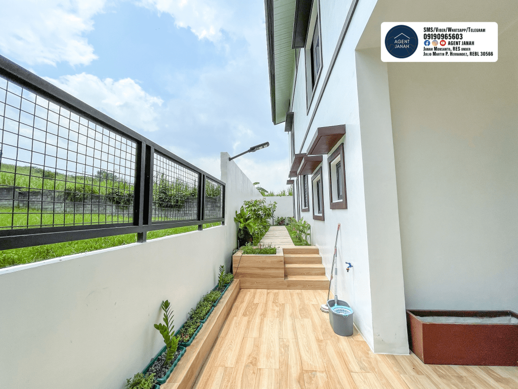 Exterior View - RFO 6BR House & Lot in Sun Valley Estates