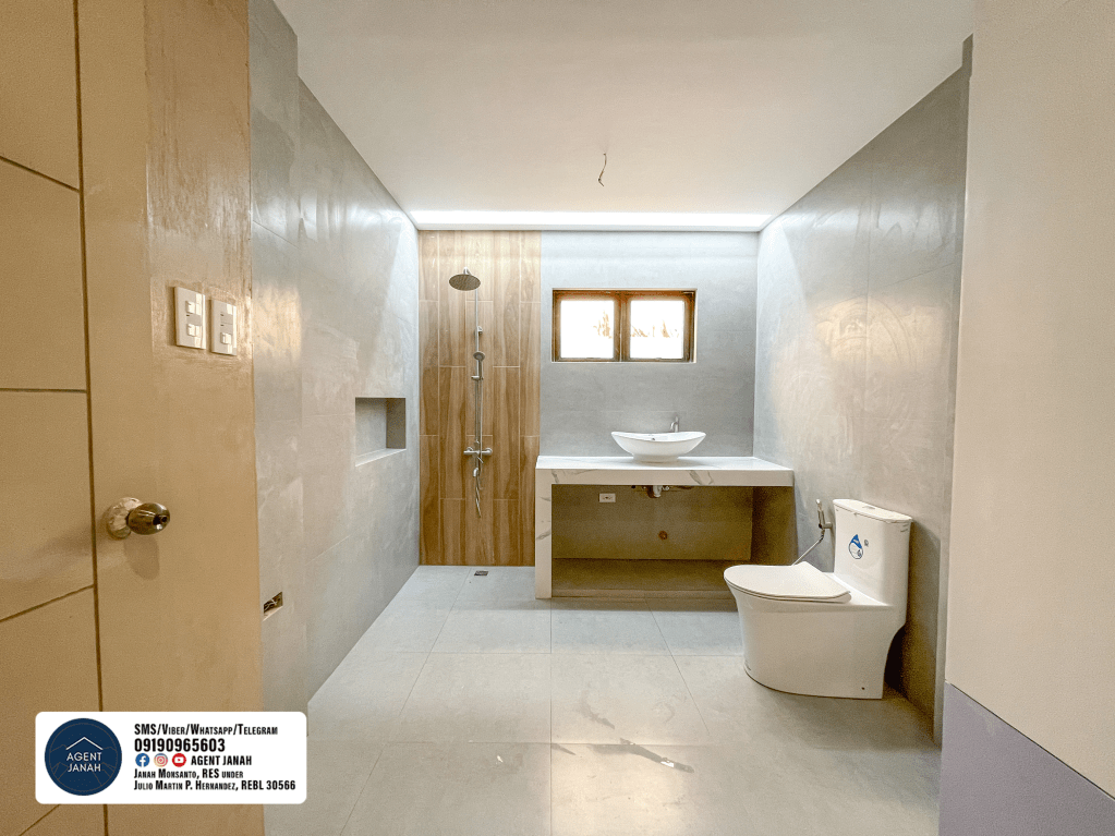 Bathrooms - RFO 6BR House & Lot in Sun Valley Estates