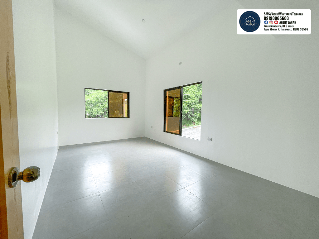 Bedrooms - RFO 6BR House & Lot in Sun Valley Estates