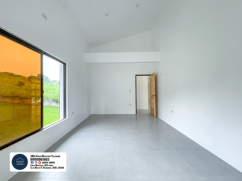 Bedrooms - RFO 6BR House & Lot in Sun Valley Estates