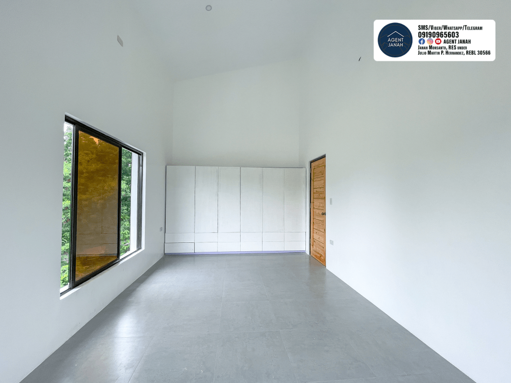 Bedrooms - RFO 6BR House & Lot in Sun Valley Estates