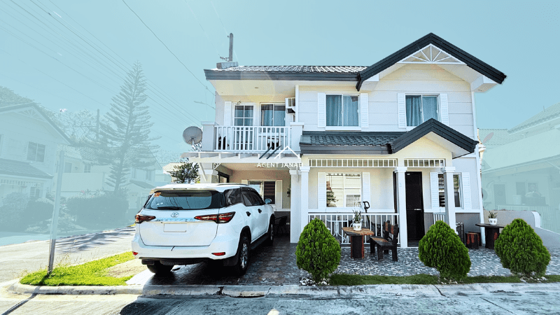 Corner Lot Home with Southern Charm near EK in South Hampton Sta. Rosa,&nbsp;Laguna